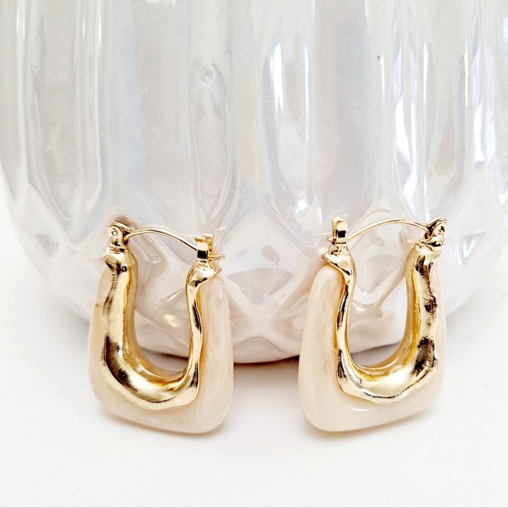 Chunky Gold Cream Resin U-Shaped Hoop Earrings Geometric Modern Statement 💖